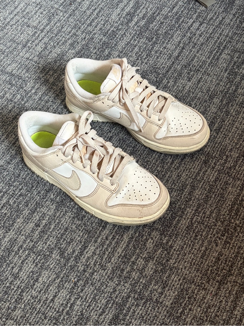 Nike Low-Top Sneakers in Beige and White